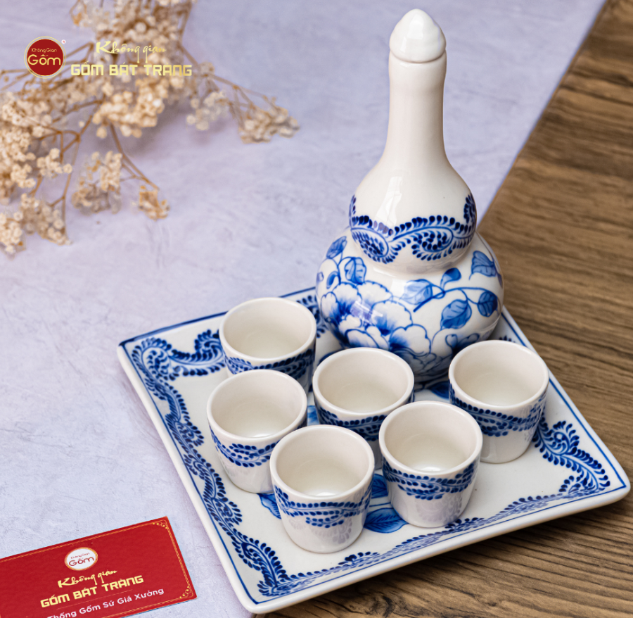 Nậm Đựng Rượu Biểu Tượng Của Sức Khỏe Trường Thọ Và Phong Thủy Cát Lành.png